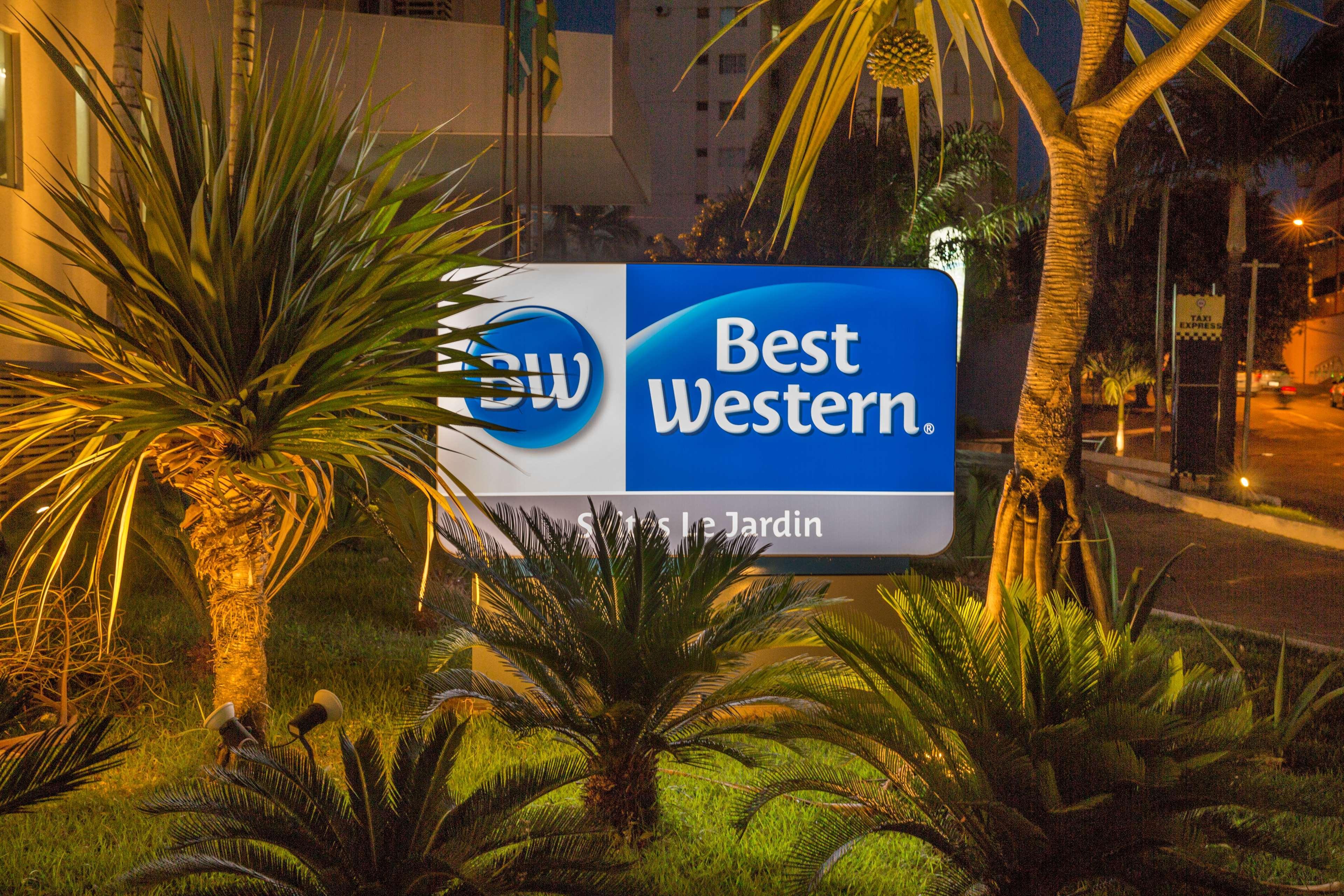 Best Western Suites Le Jardin Caldas Novas Bagian luar foto